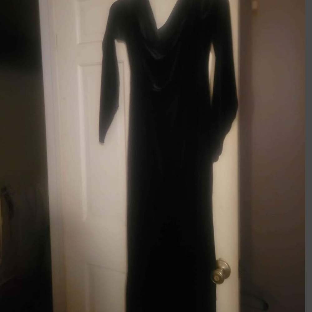 Elegant Black Long Sleeve Dress
